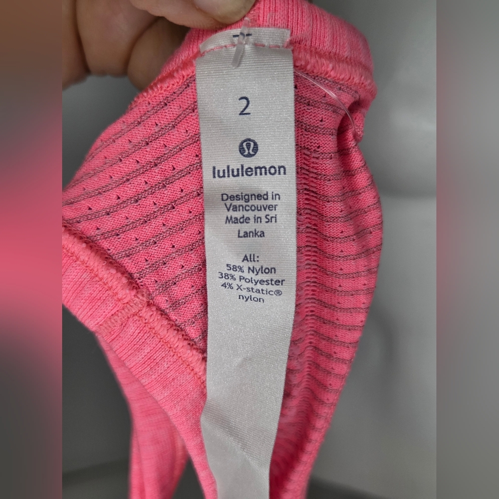 Lululemon Size 2 - Cutout Fitted Sleveless Vibrant Pink Tank Top - Picture 5 of 7